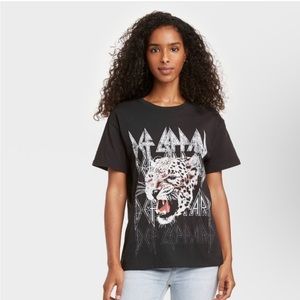 Def Leppard Animal Print Graphic T-Shirt